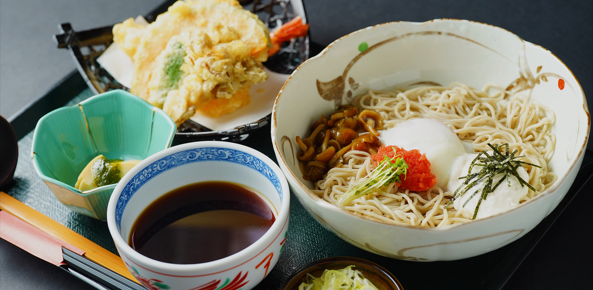 田んぼの中の食事処 山本屋